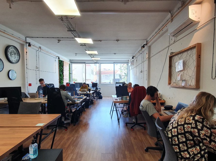 Synergy Hub: coworking openspace and community